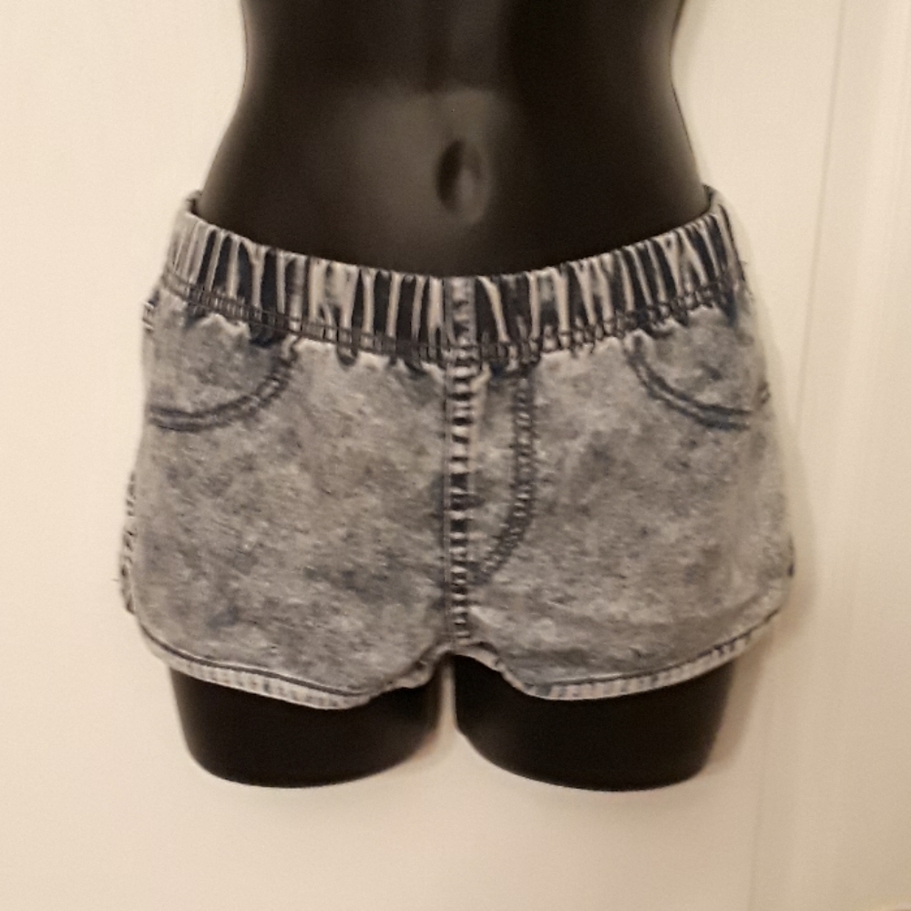 💕Y2K CUTE VINTAGE💕H&M Denim blue jean acid wash retro Shorts